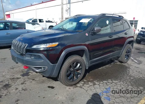 2015 Jeep Cherokee Trailhawk z USA, uszkodzony, nr VIN 1C4PJMBS7FW699392